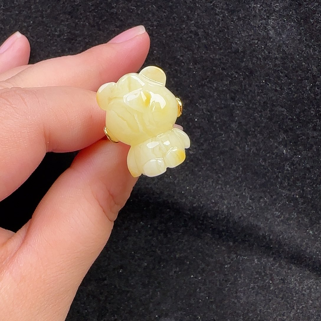 蜜蜡未镶嵌珠宝奇石
