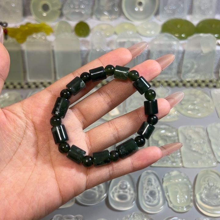 岫玉未镶嵌岫玉绿冰手串