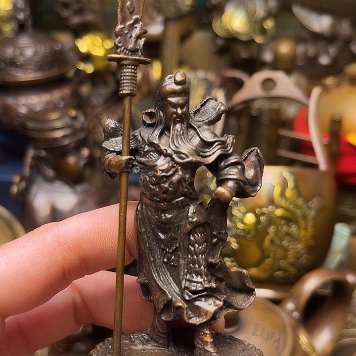 精美铜器批发档口