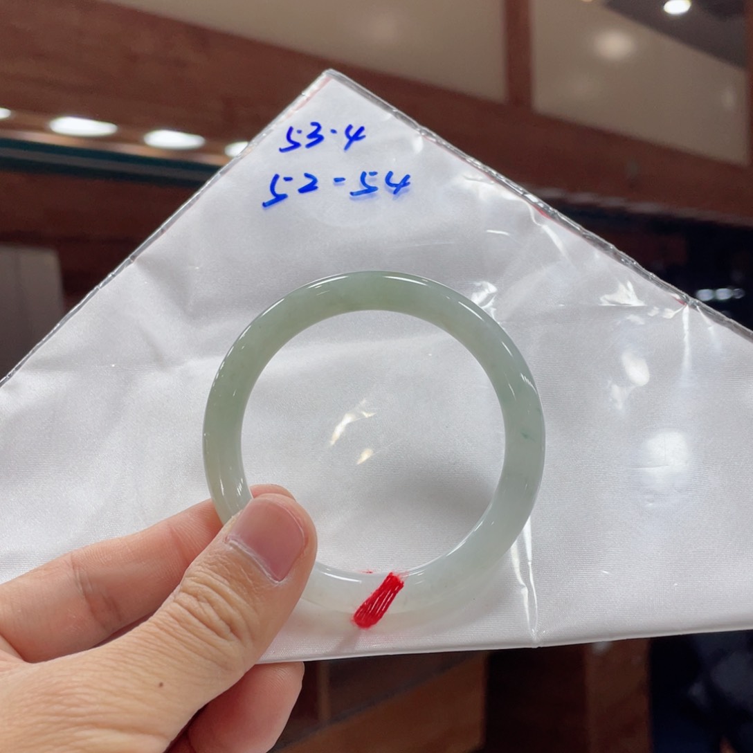 翡翠手镯未镶嵌买断