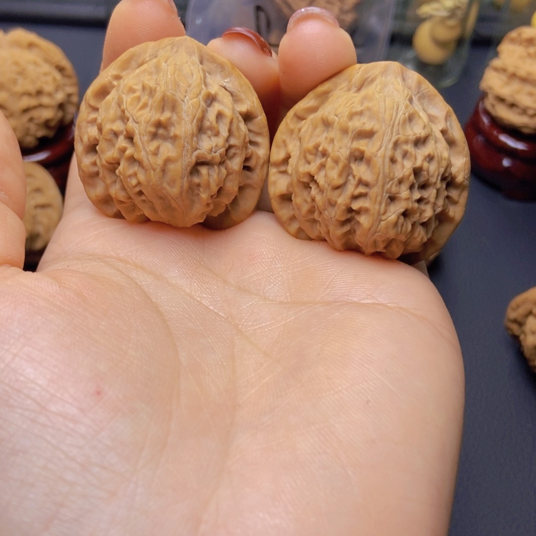 桃核把件37全品宫灯