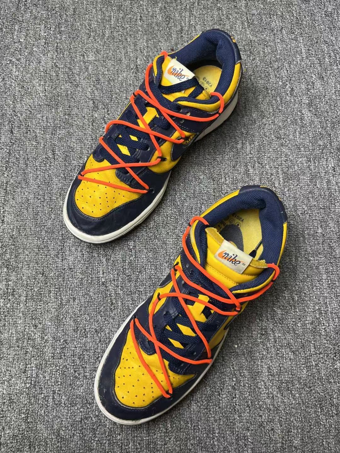 95新 NIKE/耐克 95新烁/43码/耐克/OW Dunk 黑耀石/后跟贴膜
