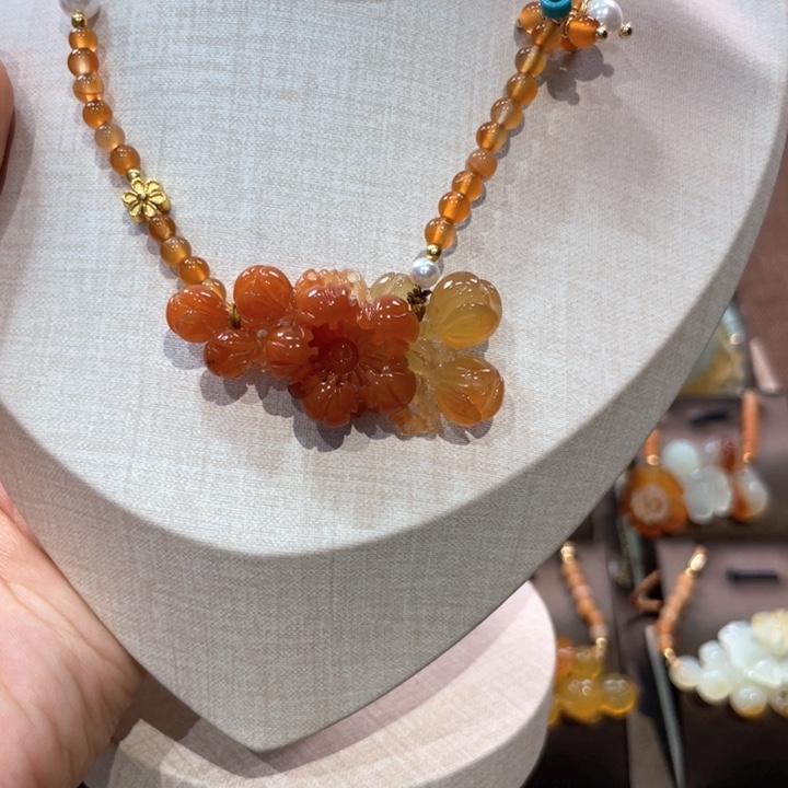 蛇纹石玉未镶嵌吊坠(赠链)