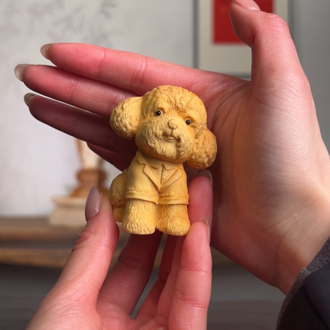 木黄杨木爱宠手把件