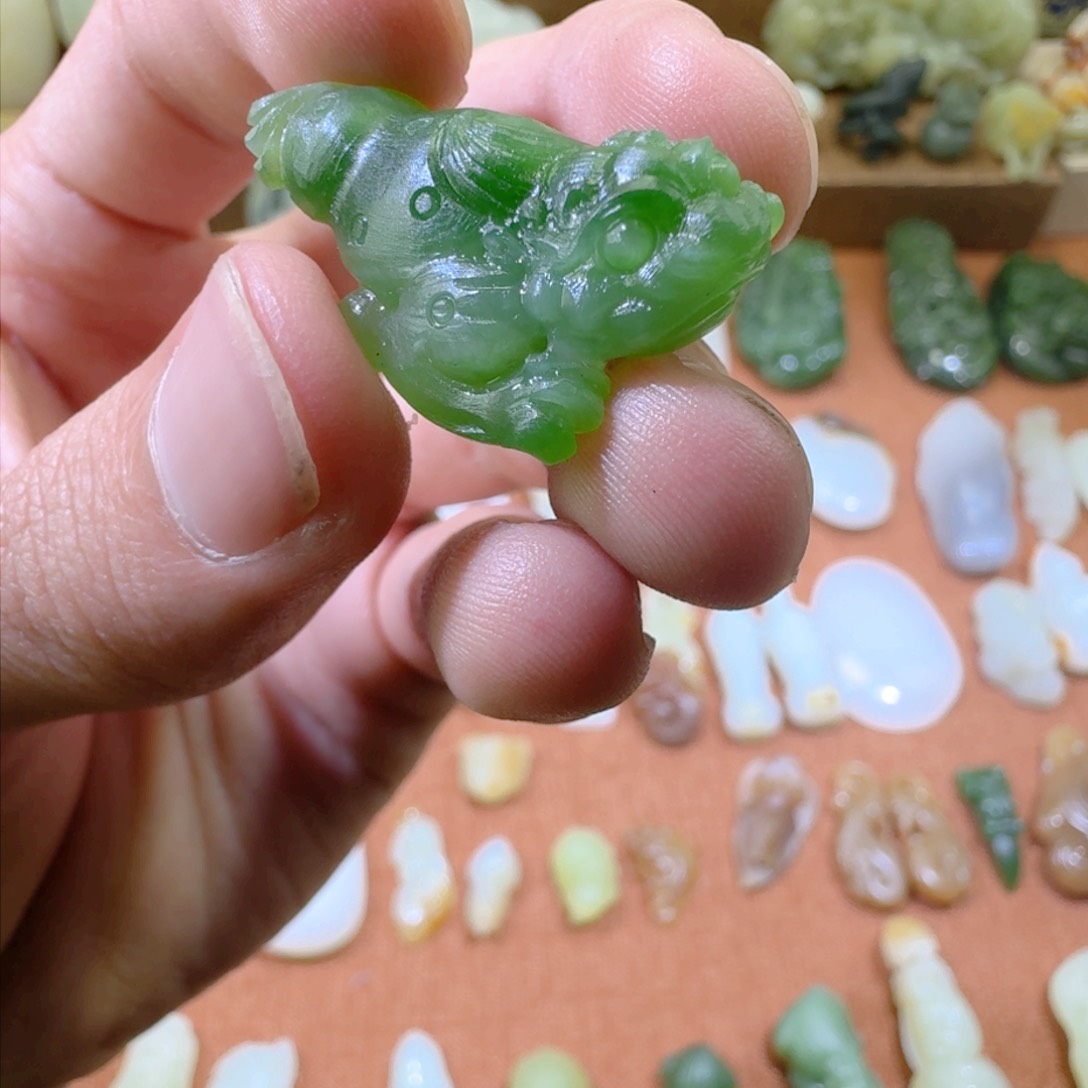 和田玉吊坠(赠链)未镶嵌