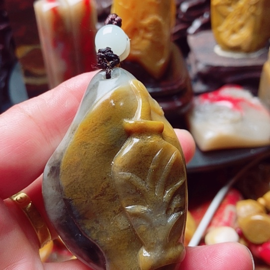 田黄石昌化田黄巧石手把件