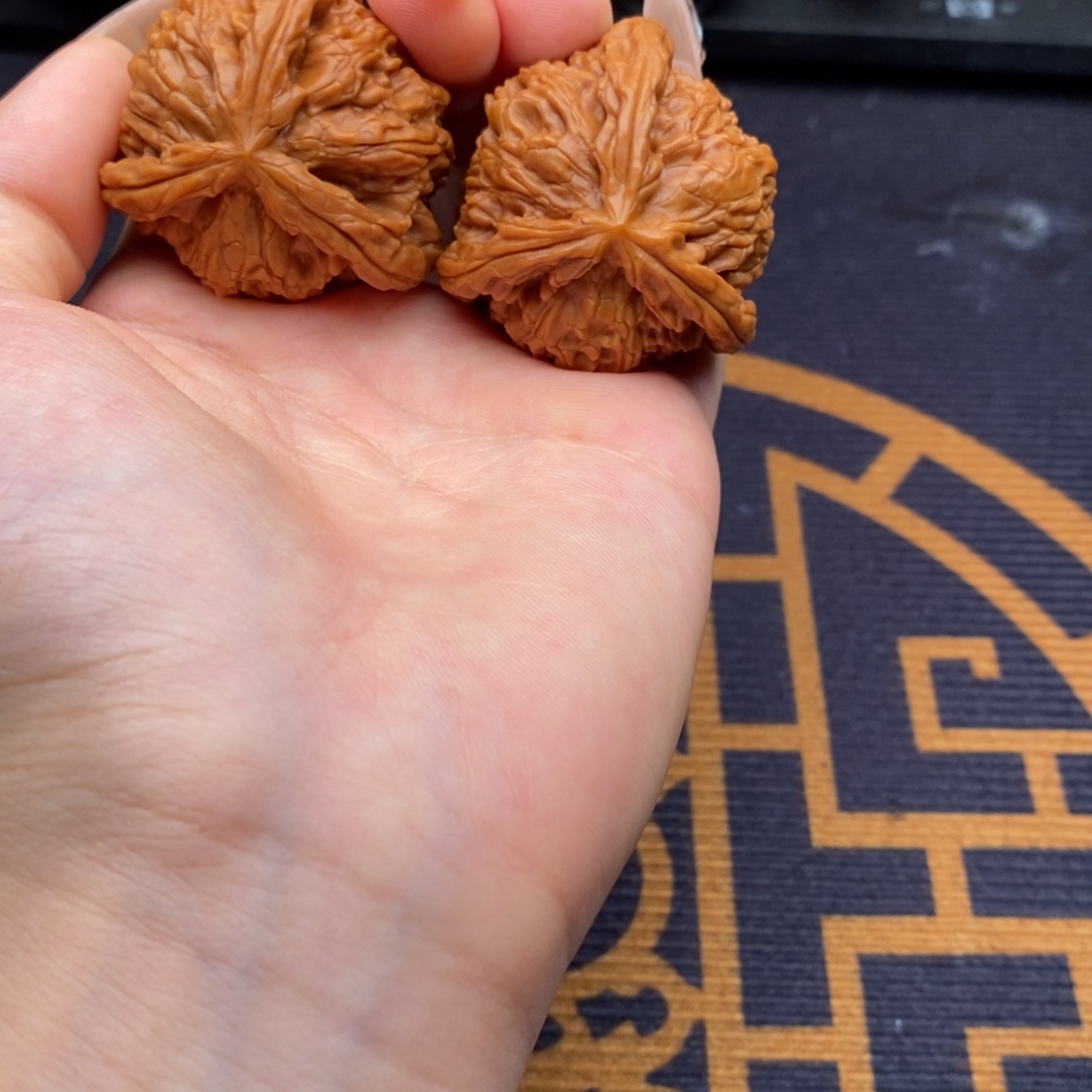钦***二吊坠文玩核桃白狮子