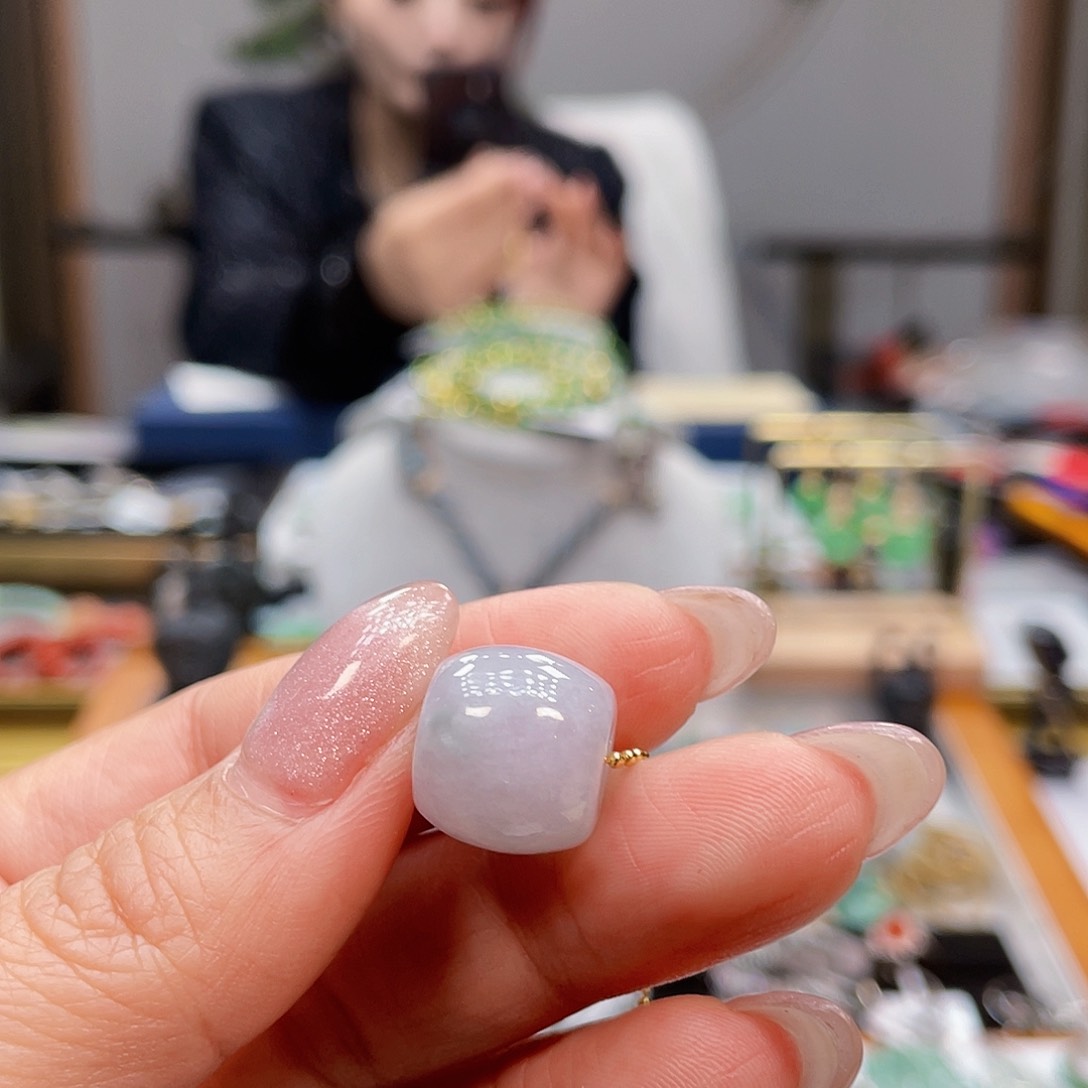 散珠翡翠翡翠吊坠