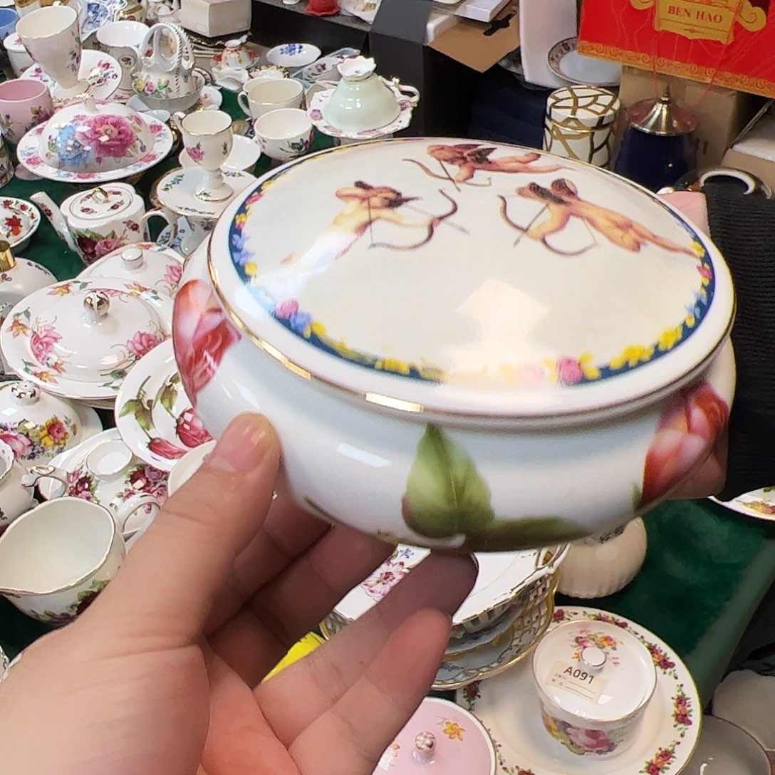 鹿与海陶瓷有限责任公司