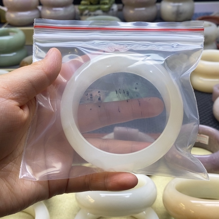 ꧁***꧂石英质玉未镶嵌手镯