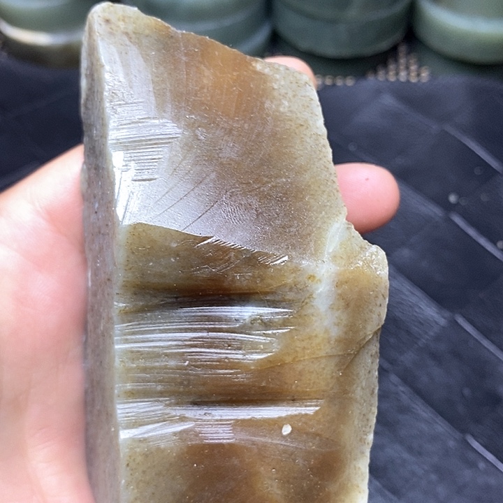 和田玉毛料未镶嵌