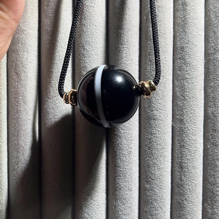 作***频玛瑙/玉髓颈饰未镶嵌