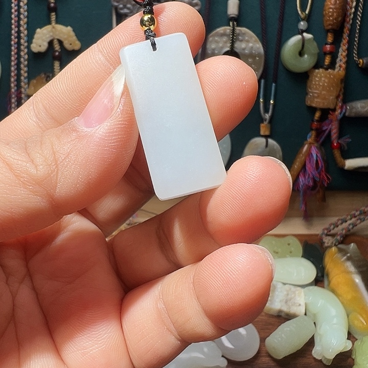 和田玉（糖玉）未镶嵌车挂