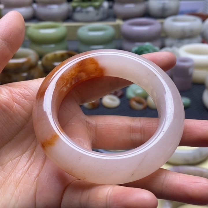 石英质玉未镶嵌手镯