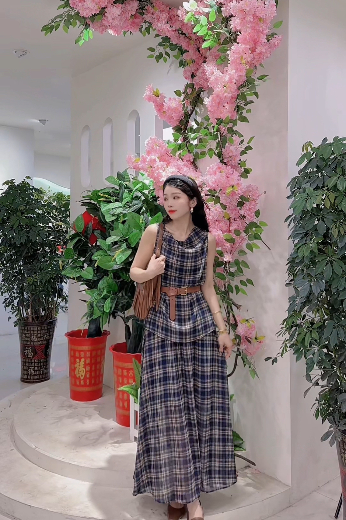 羊小姐家 复古格纹背心高腰显瘦半身裙套装气质三件套