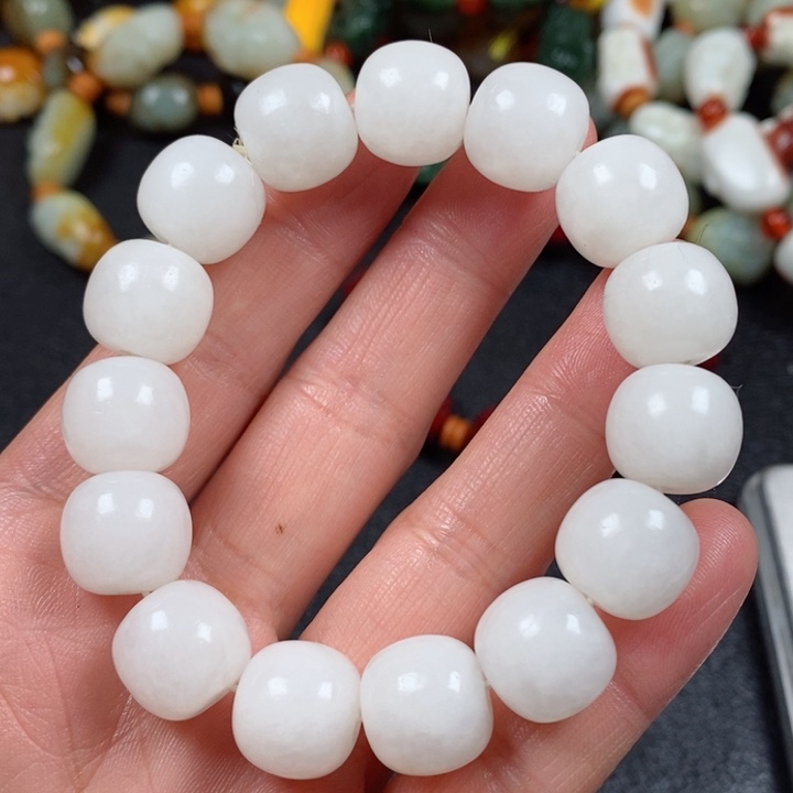 和田玉手链未镶嵌