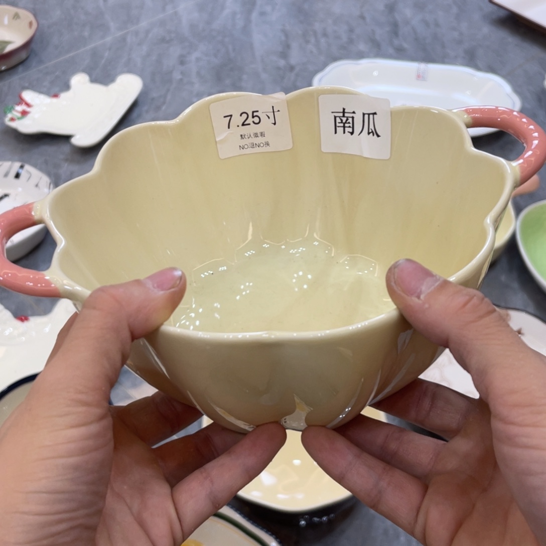 陶瓷微瑕餐具介意勿拍，满18飞！