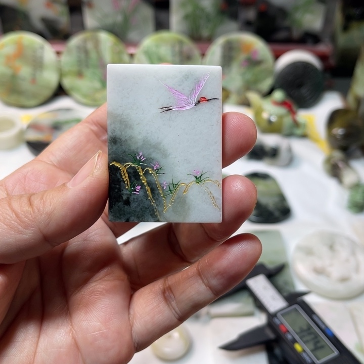 独山玉未镶嵌颈饰