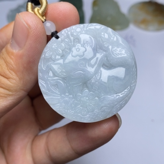 翡翠未镶嵌颈饰翡翠