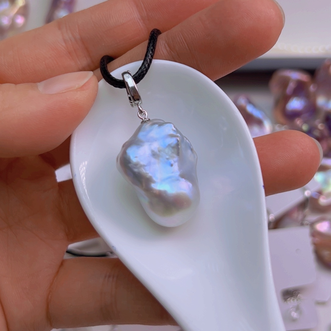 淡水珍珠吊坠(赠链)未镶嵌