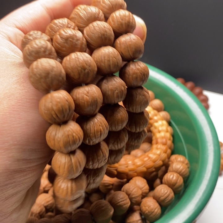 猴头核桃吊坠南瓜手串