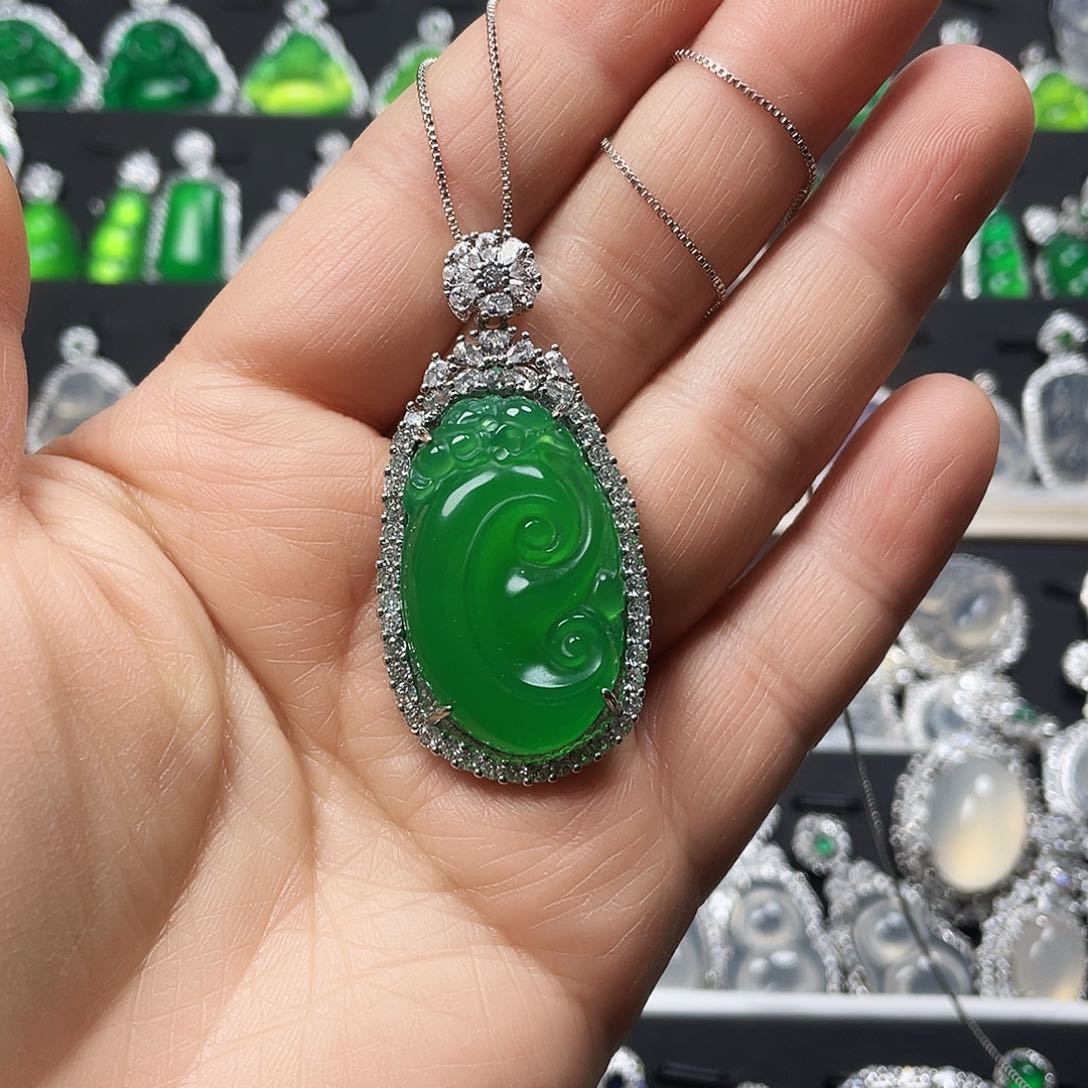 玛瑙/玉髓颈饰合金