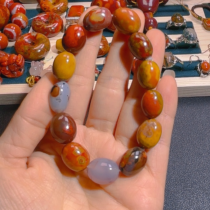 玛瑙/玉髓手串未镶嵌天***福