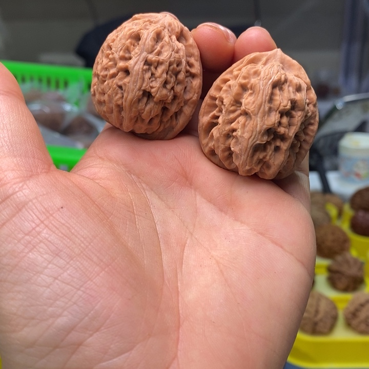 文玩核桃吊坠文玩核桃红锦鲤36～