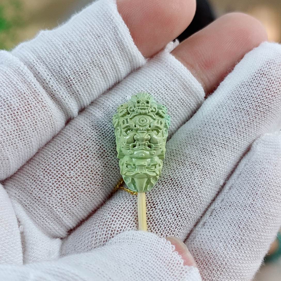 未镶嵌绿松石珠宝奇石