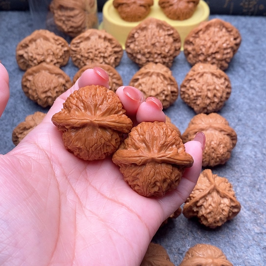 文玩核桃把件精品红皮宫灯40.8全品