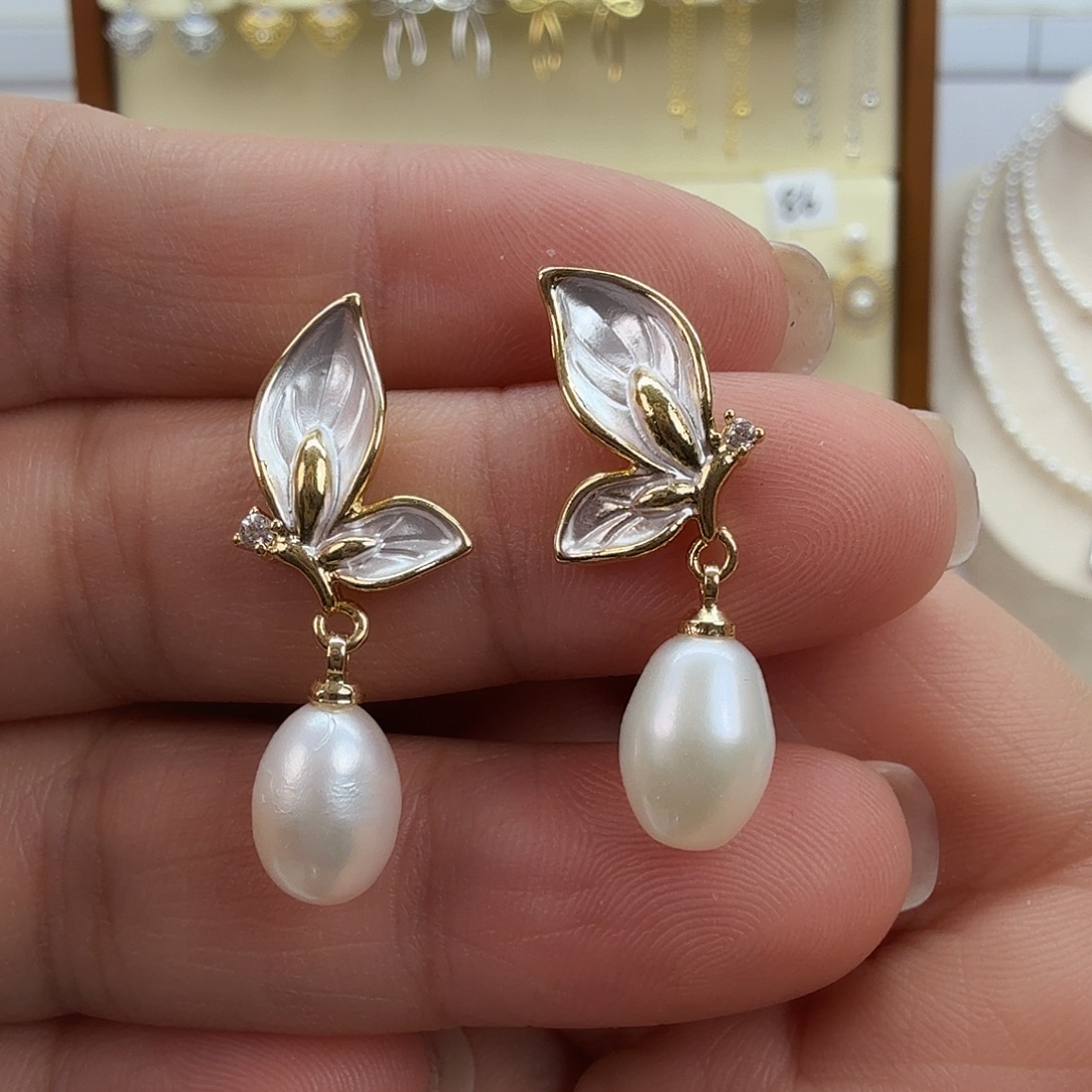 淡水珍珠耳饰未镶嵌