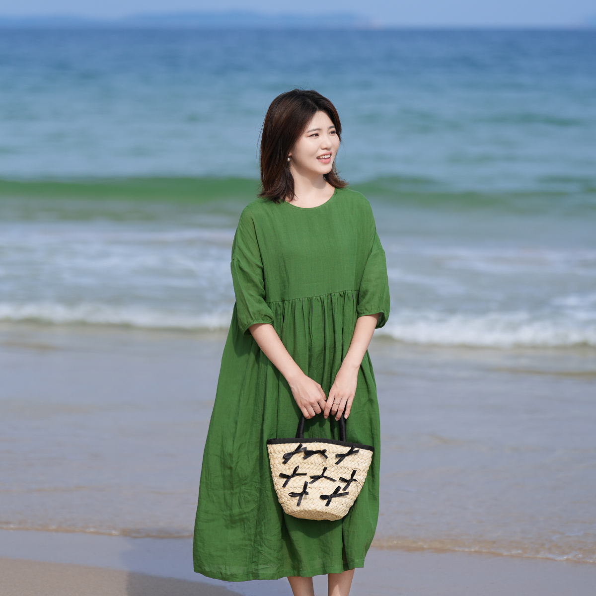 十五家2025夏季新款苎麻文艺圆领宽松大码袍子款捻皱连衣裙女轻薄