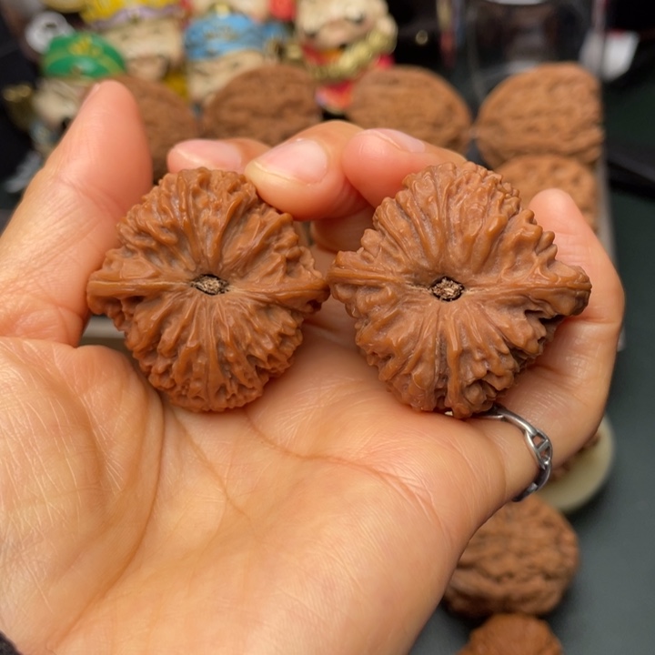 吊坠文玩核桃393840尺炮弹小凹