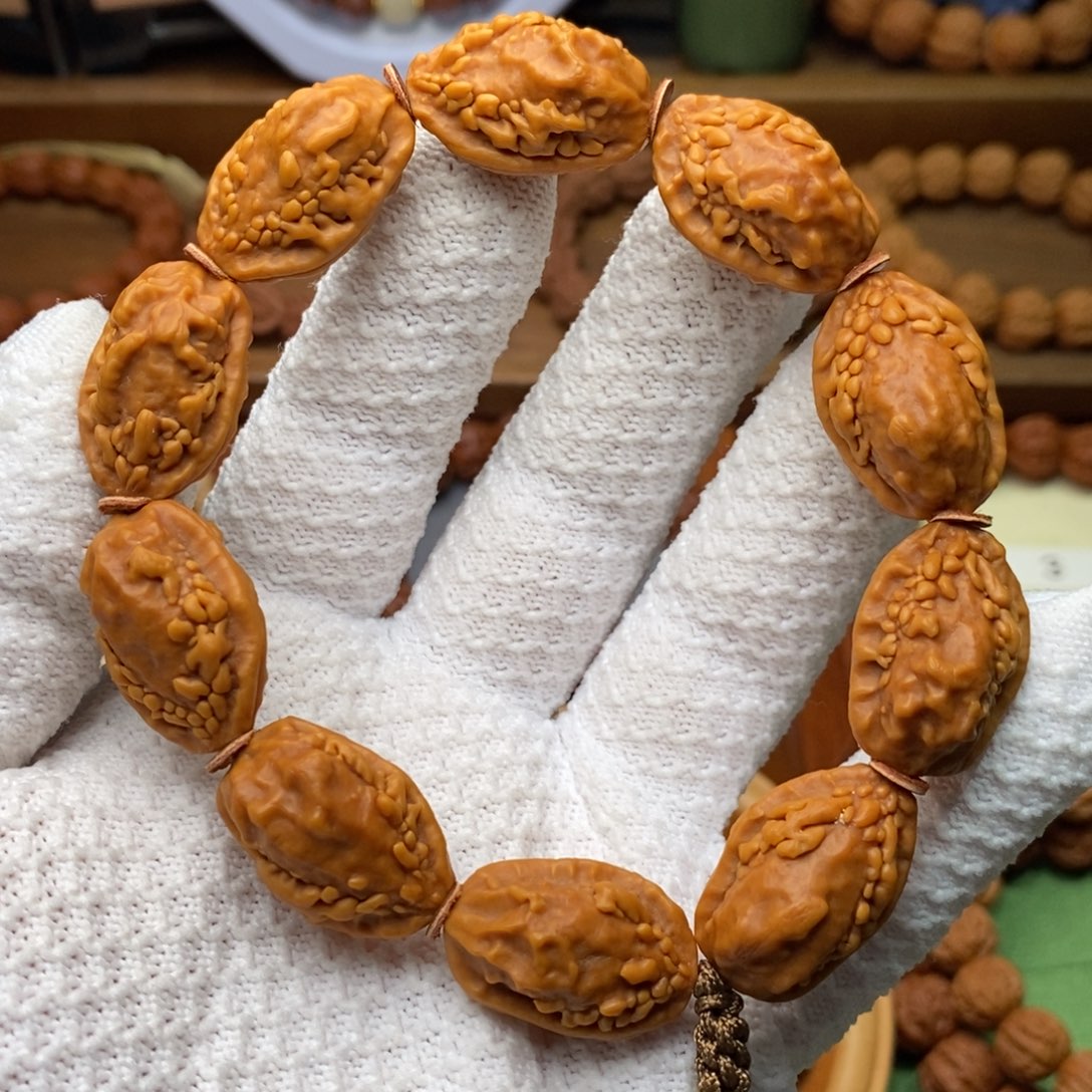 文玩核桃吊坠18麒麟角