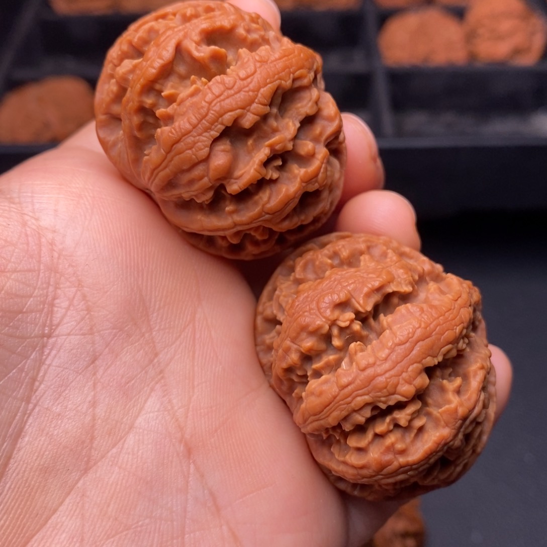 文玩核桃吊坠秦岭野生核桃