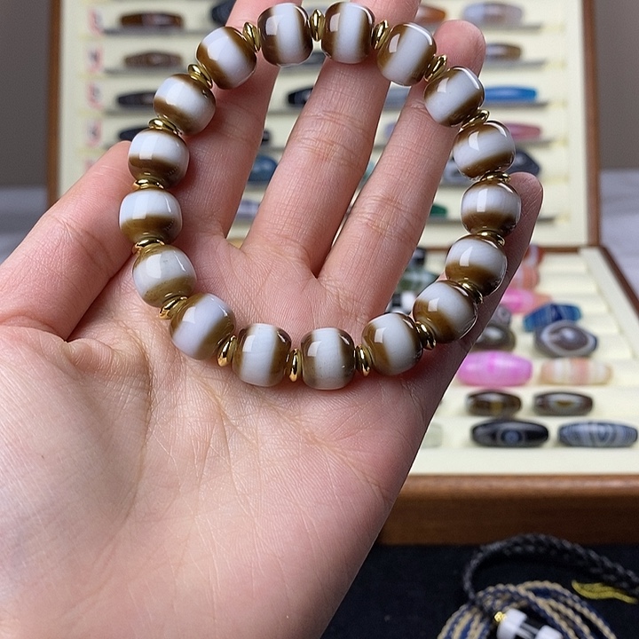 大***士玛瑙/玉髓未镶嵌颈饰