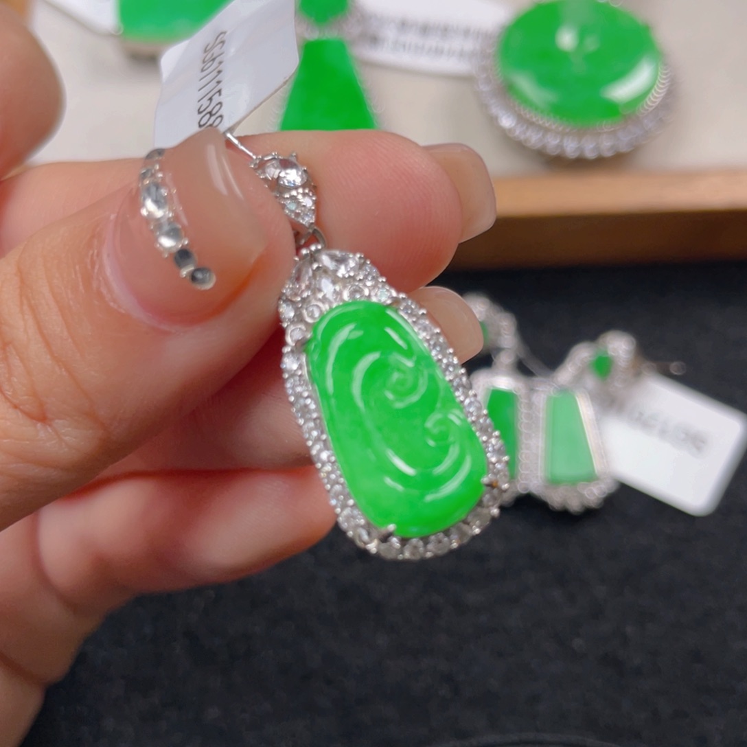 翡翠颈饰银S925镶嵌n j k j m k