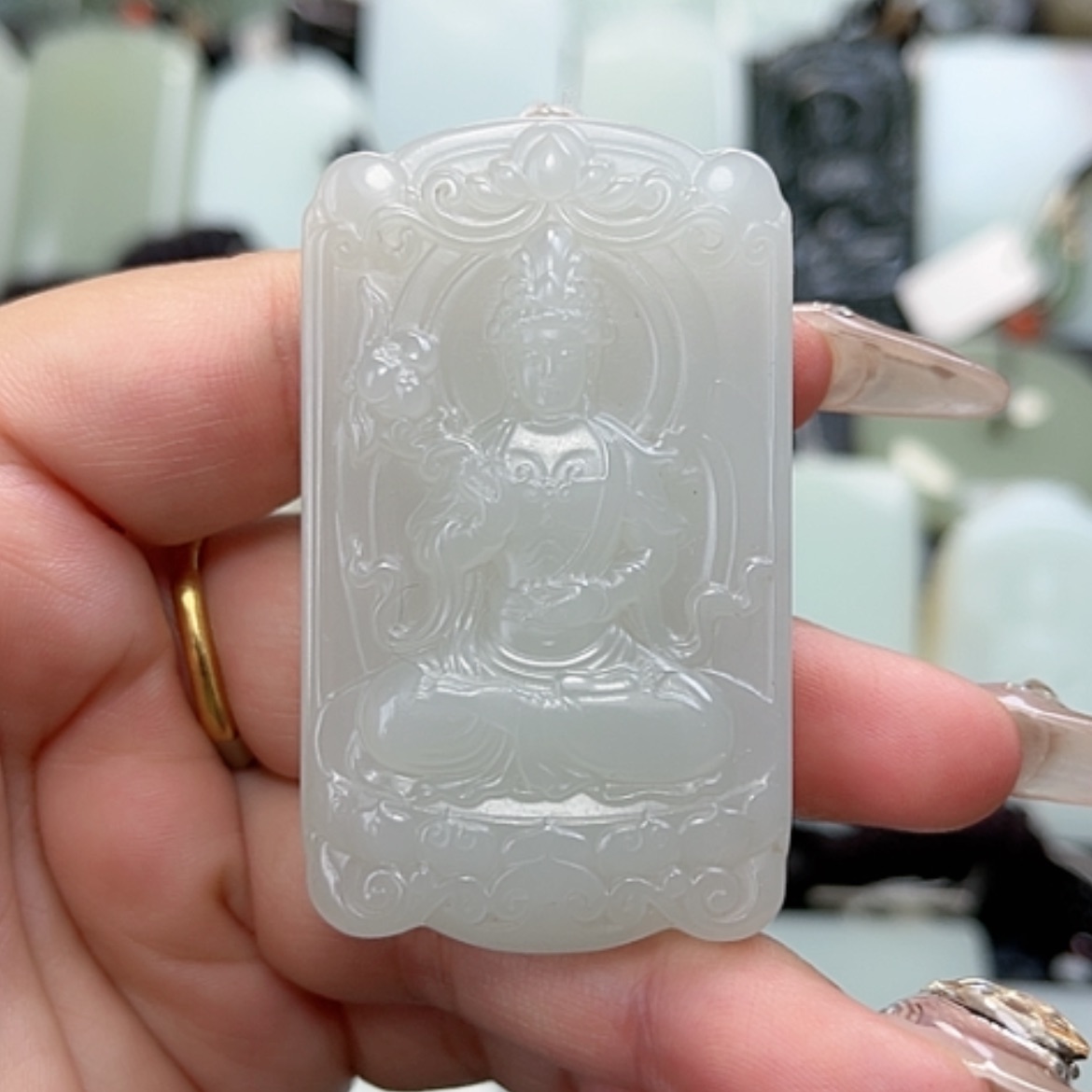 【闪购商品】颈饰未镶嵌和田玉