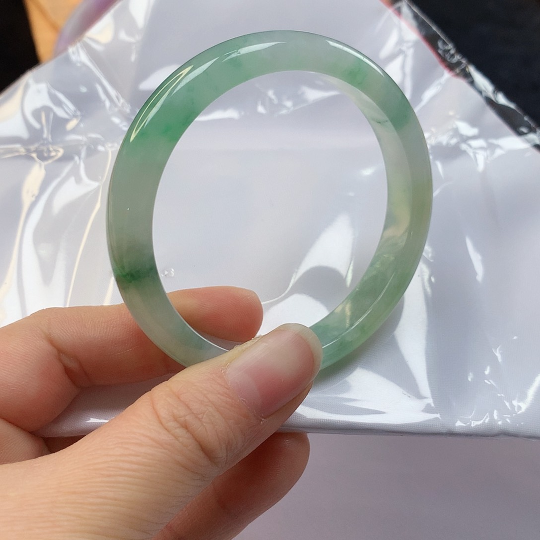 翡翠手镯未镶嵌8060xxcvb