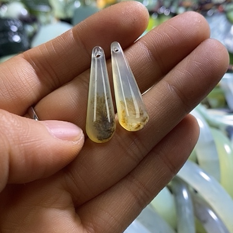 岫玉耳环未镶嵌耳环