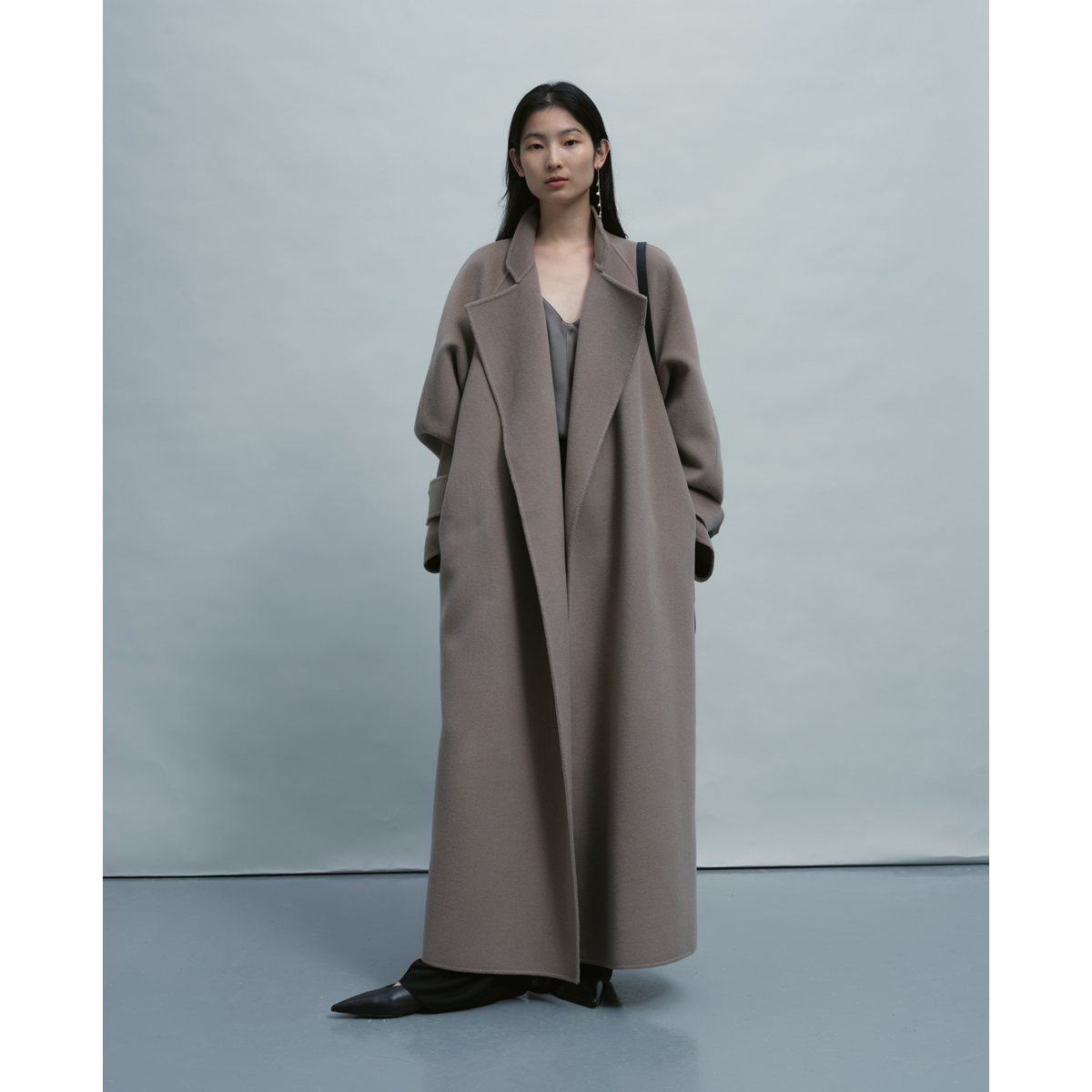 zum双面羊绒大衣大翻领2025秋新款廓形气质显瘦长款毛呢长外套女