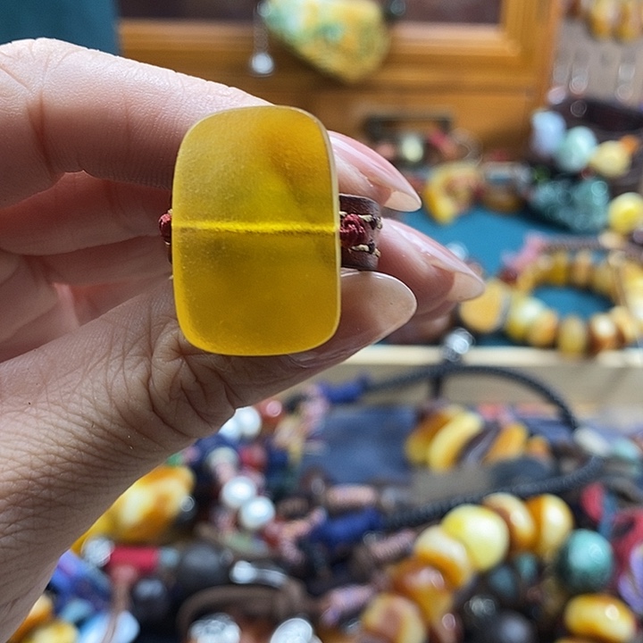 梁***垚蜜蜡未镶嵌戒指戒指