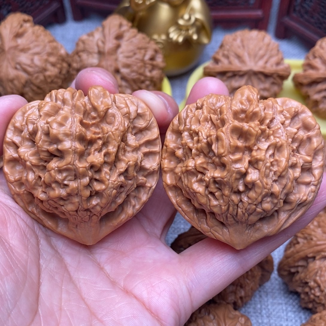 文玩核桃把件全品毕业桃心官帽49.9尺60克重