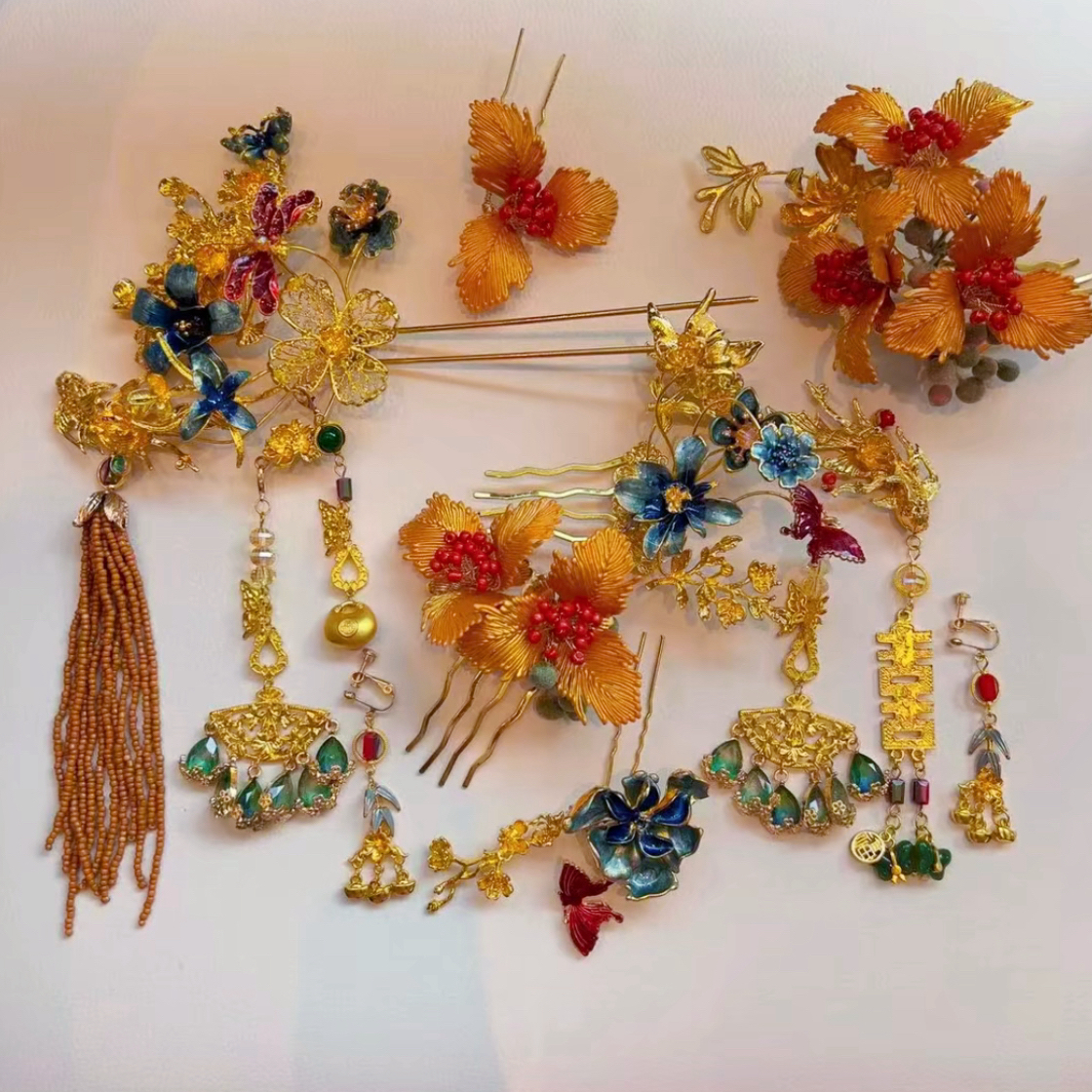 中式新娘发饰金色发饰配红色花朵潮流爆款中式搭配造型秀禾服发饰