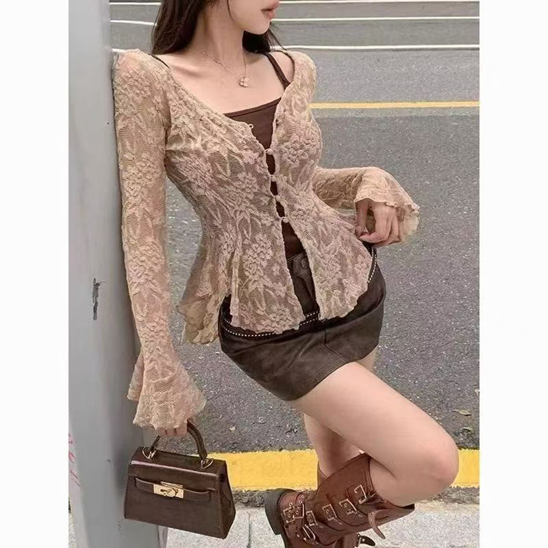 （羞羞大码）纯欲风蕾丝拼接长袖显瘦打底衫T恤秋冬两件套上衣911