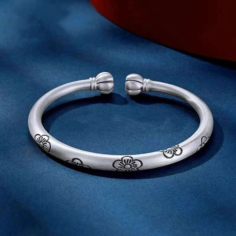 332福南瓜头女开口年轻哑工复古梅花定制礼物