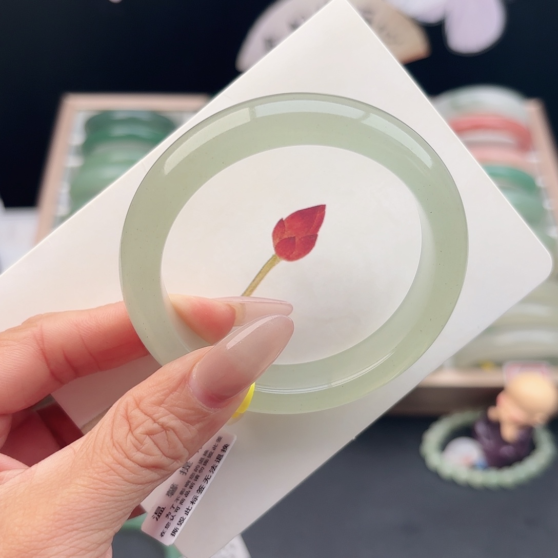 石英质玉未镶嵌手镯