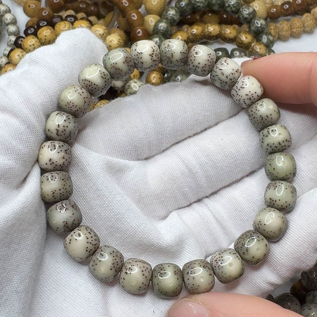 星月菩提手串9糯冰绿包白大牛眼同枝