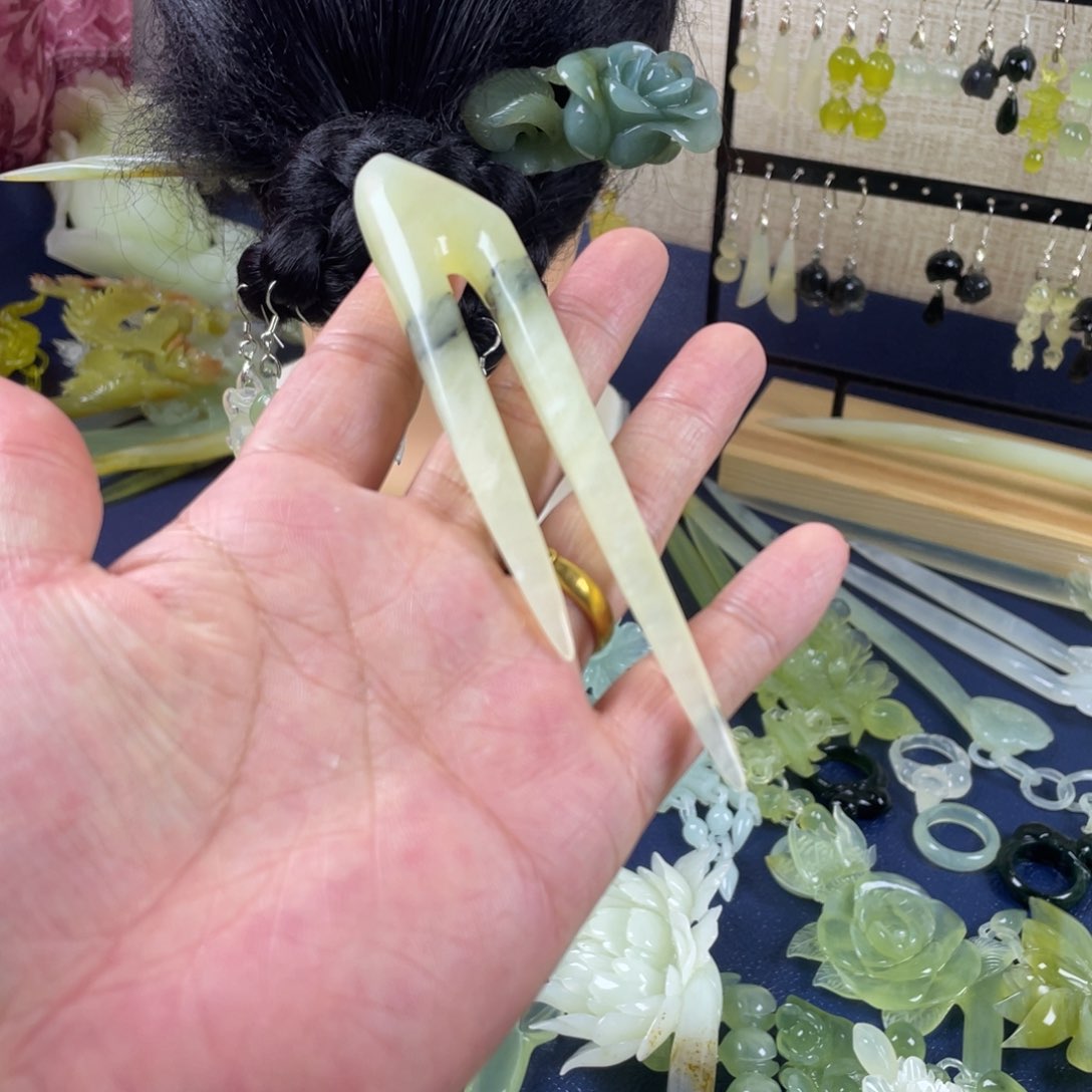 蛇纹石玉发饰未镶嵌