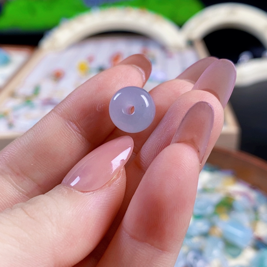 翡翠挂件未镶嵌惦*